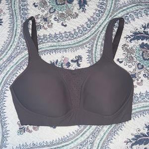 lululemon sports bra!
